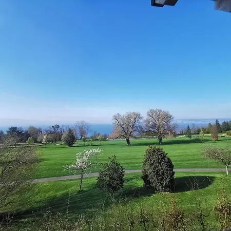 公寓 Vue Sur Le Golf Et Le Leman *